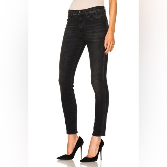 R13
High Rise Skinny Black Marble (J13) - Picture 3 of 16